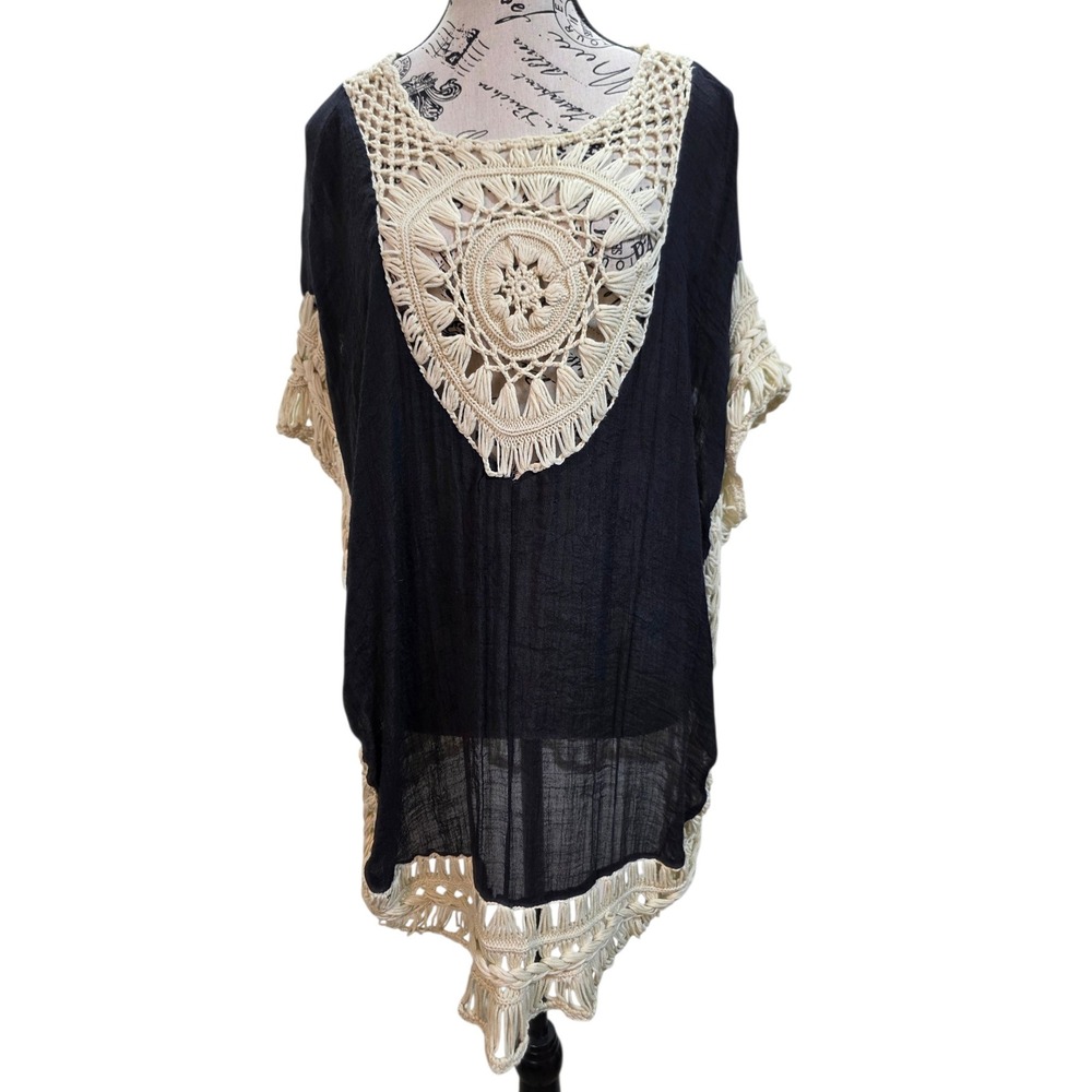 PARADISE Boho Crochet Lace Poncho Top Black Cream Macrame Fringe Beach Cover OS